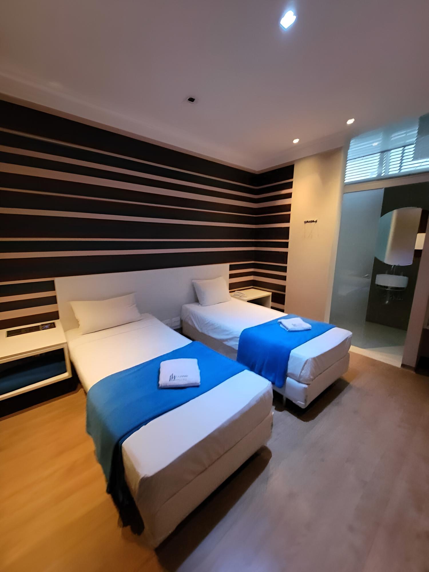 Standard Twin Room
