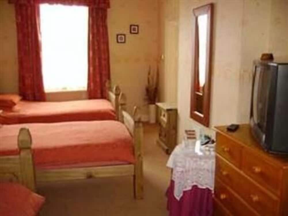 Twin Room, Ensuite photo 1