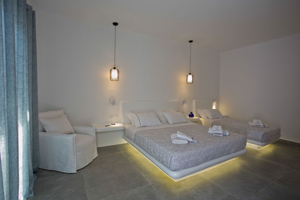 Deluxe Triple Room photo 1