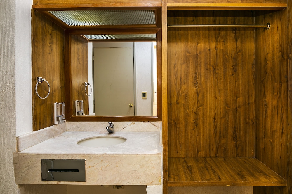 Superior Room - Photo 8