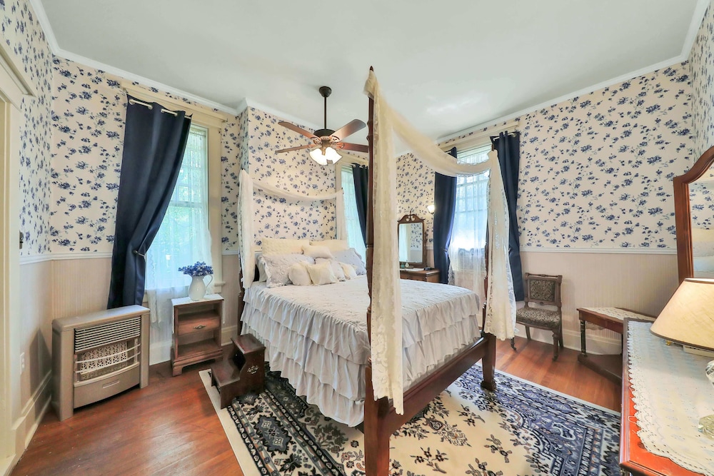 The Bluebonnet Room
