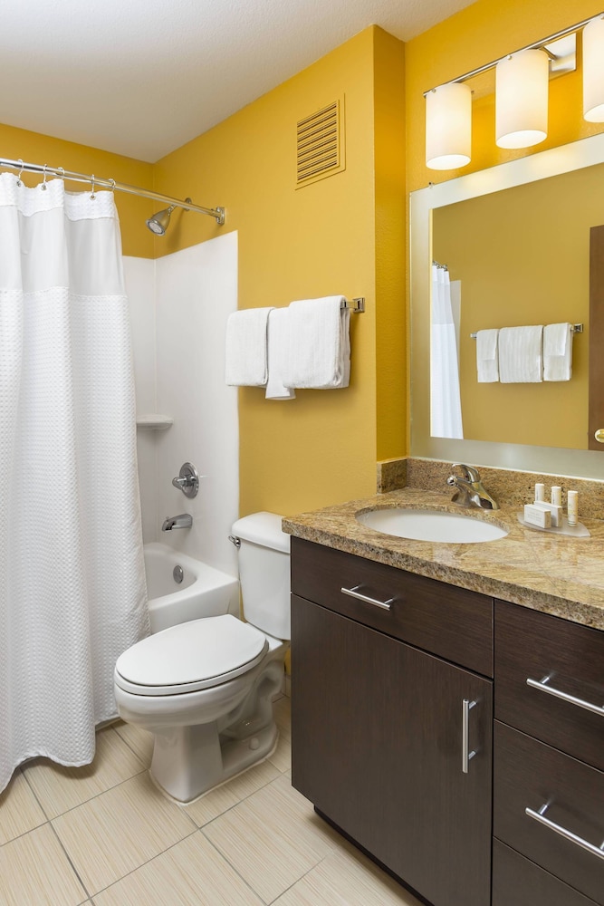 Suite, 1 Bedroom - Photo 9