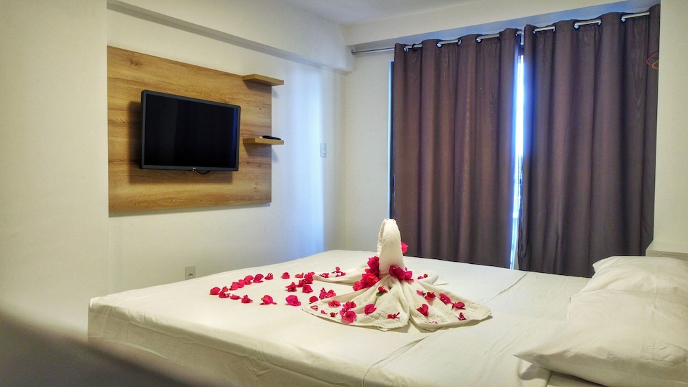 Deluxe Double or Twin Room - Photo 12
