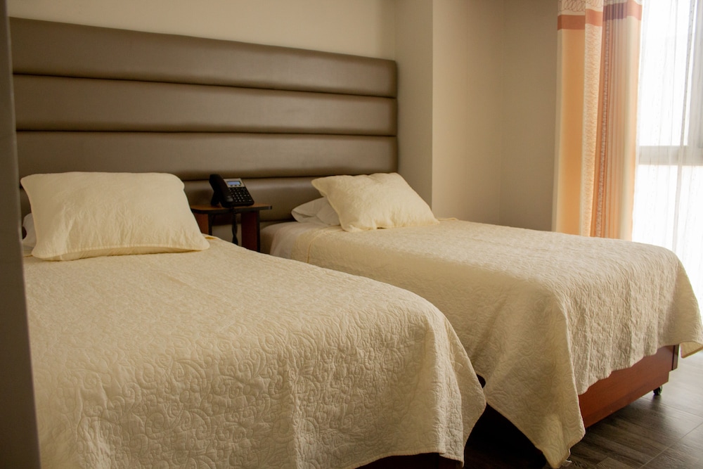 Twin Room, 2 Twin Beds photo 3