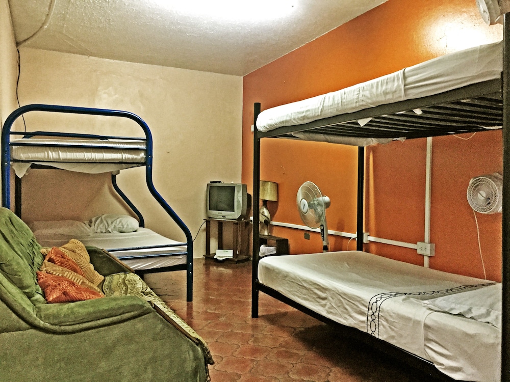 Economy Quadruple Room, Multiple Beds, Shared Bathroom photo 1
