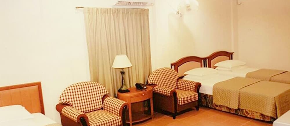 Six Beds Room