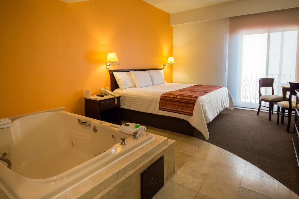 Junior Suite - Photo 1