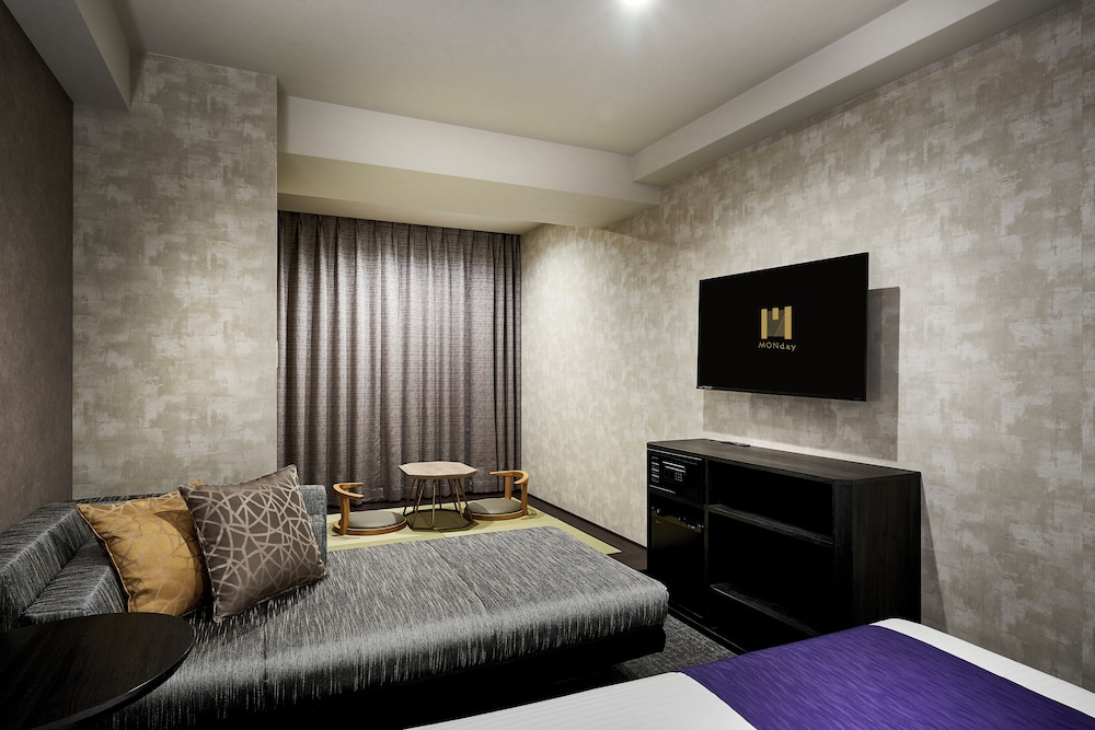 Grand Japanese Room, Non Smoking/Shuttle buses to Kinkakuji available! - Photo 3