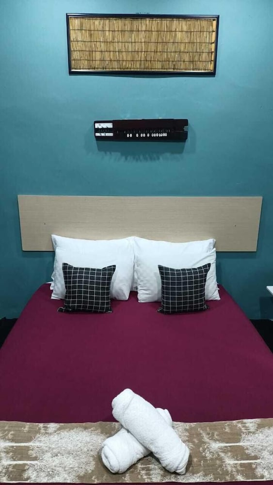 Standard Double Room - Photo 19