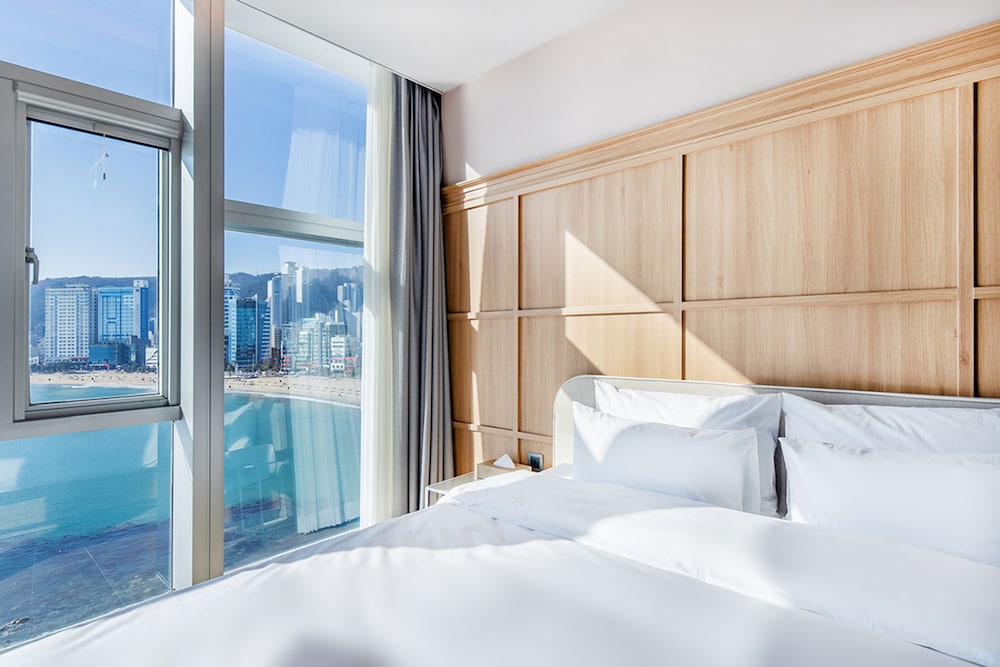Golden Suite Room --Breakfast Included,Unlimted Starbucks Coffee Bean,OTT Available,15PM CI/13PM CO - Photo 15