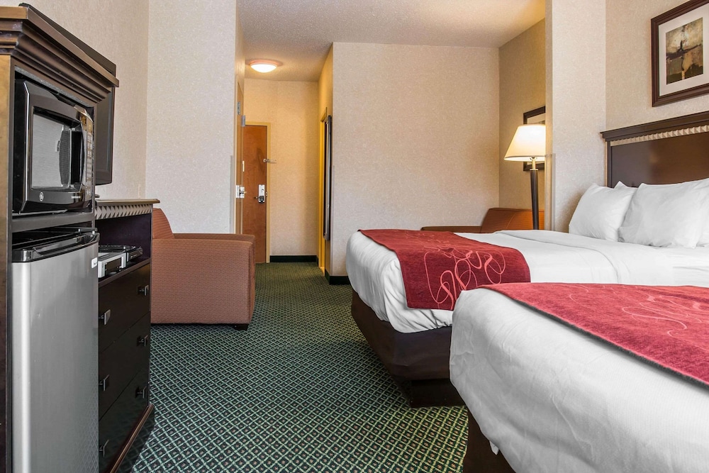 Suite, 2 Queen Beds - Photo 3