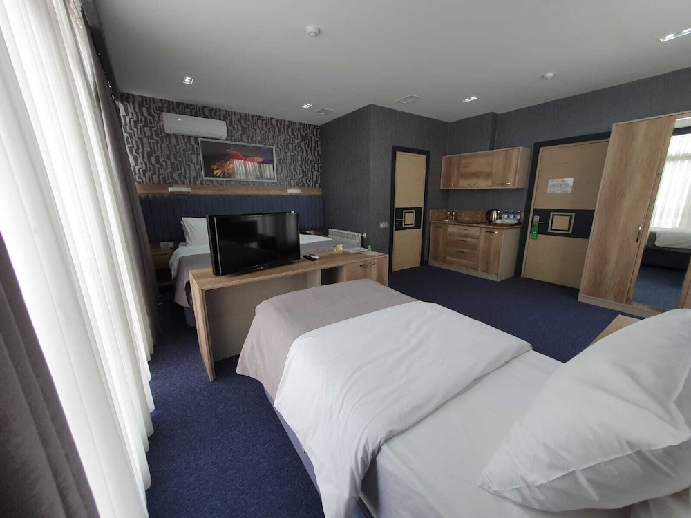 Family Quadruple Room, Multiple Beds photo 1