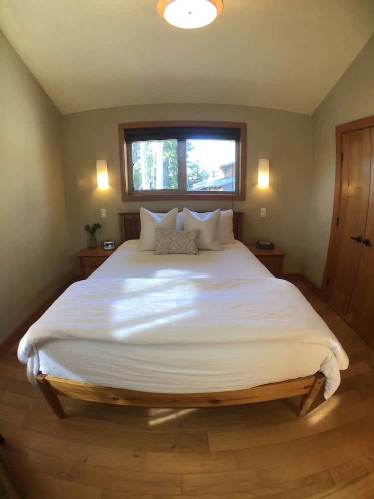 Black Bear Suite photo 2