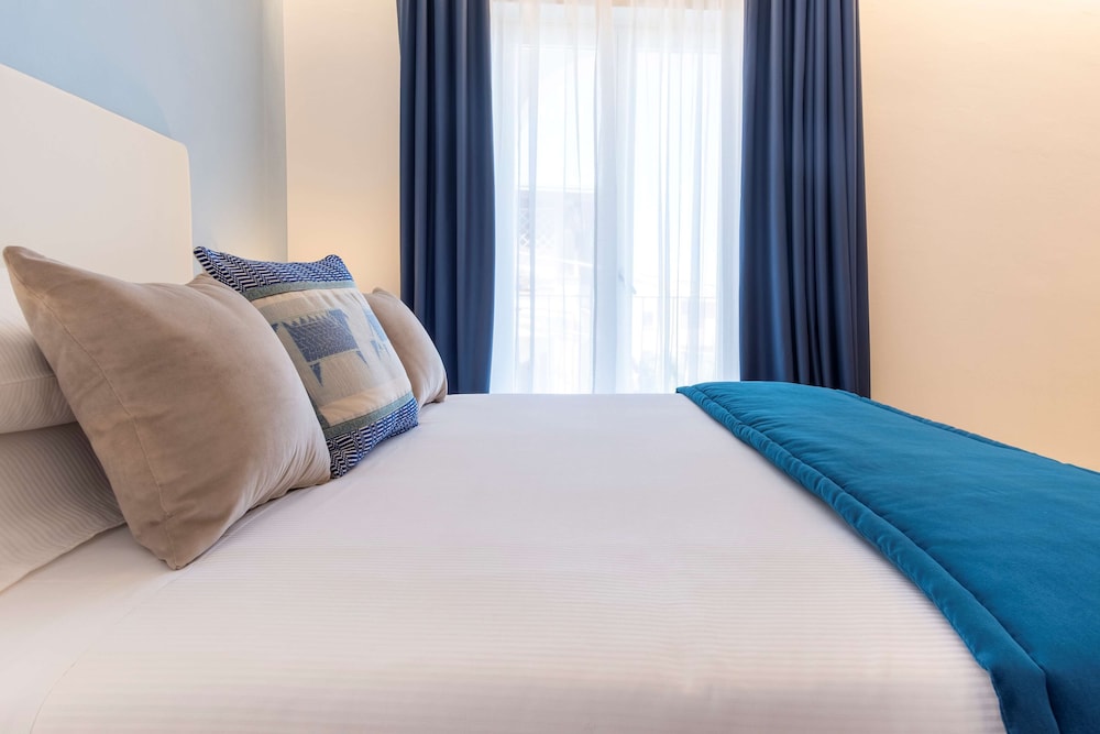 Comfort Room, Multiple Beds, Non Smoking