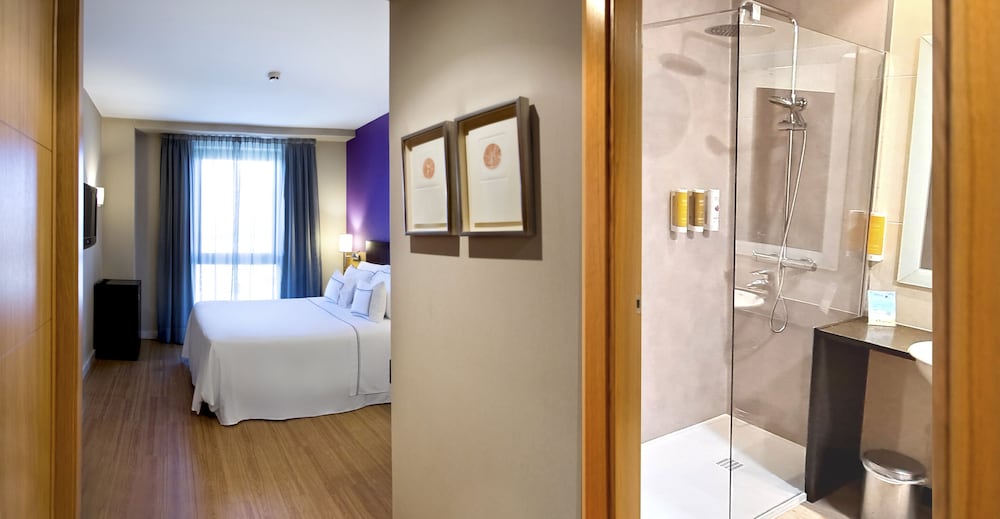 Standard Double Room - Photo 7