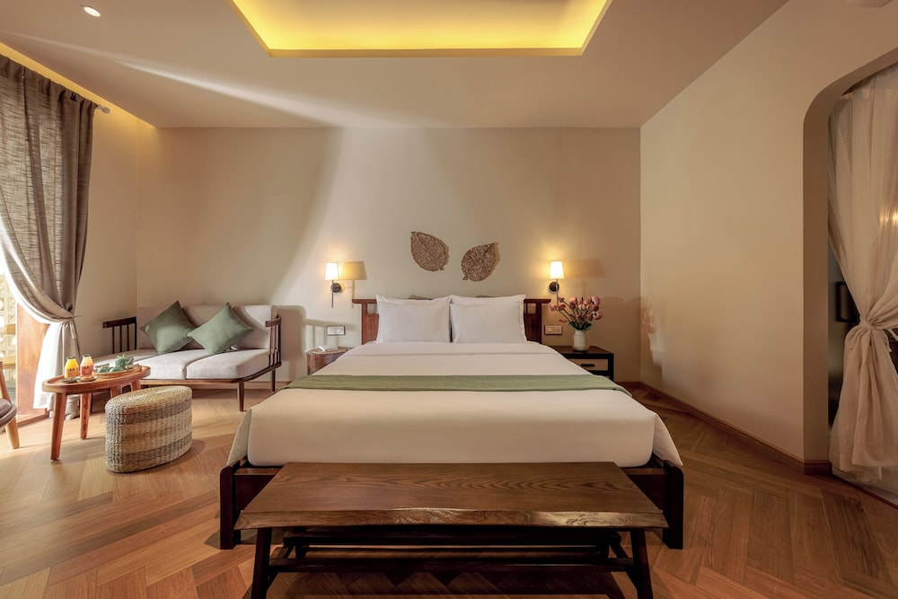 Deluxe Double Room, Bathtub