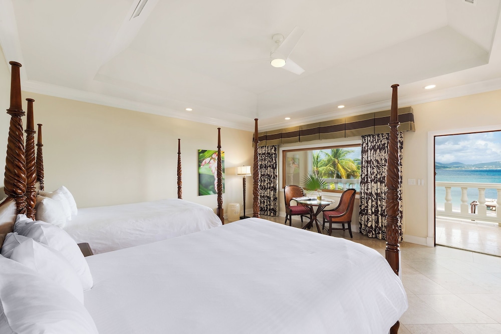 Luxury Room, Beachside (doubloons)