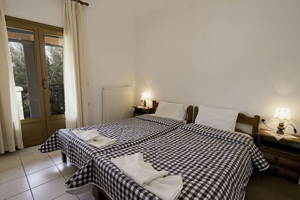 Apartment, 2 Bedrooms, Smoking, Balcony