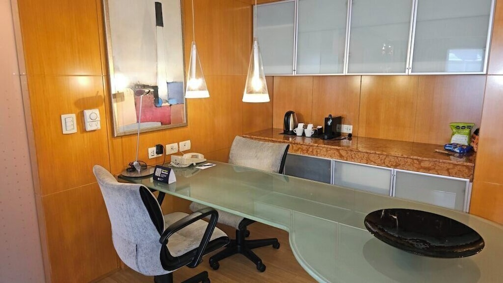 Suite, 1 King Bed, Balcony