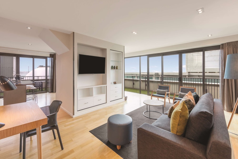 Premier 2 Bedroom Apartment with Balcony thumbnail 5