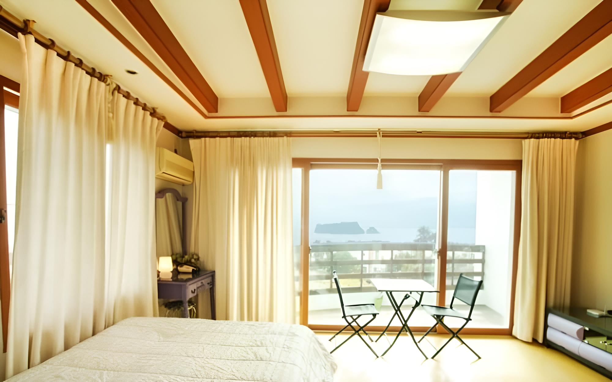 Room (Junior Suite A-2)