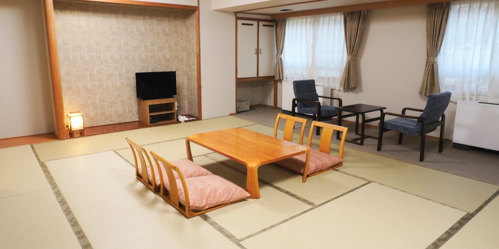 Superior Japanese Style Room Smoking