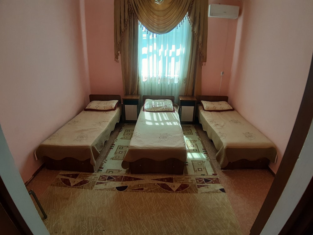 Shared Dormitory, Mixed Dorm, Shared Bathroom (3 Beds) photo 1