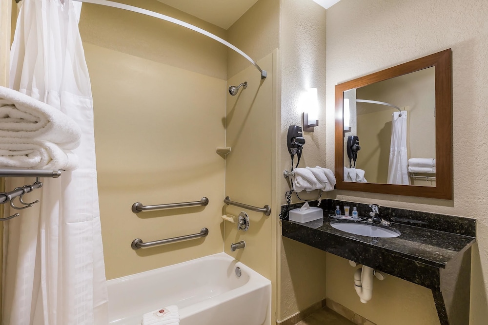 Suite, 2 Queen Beds, Accessible, Non Smoking - Photo 4