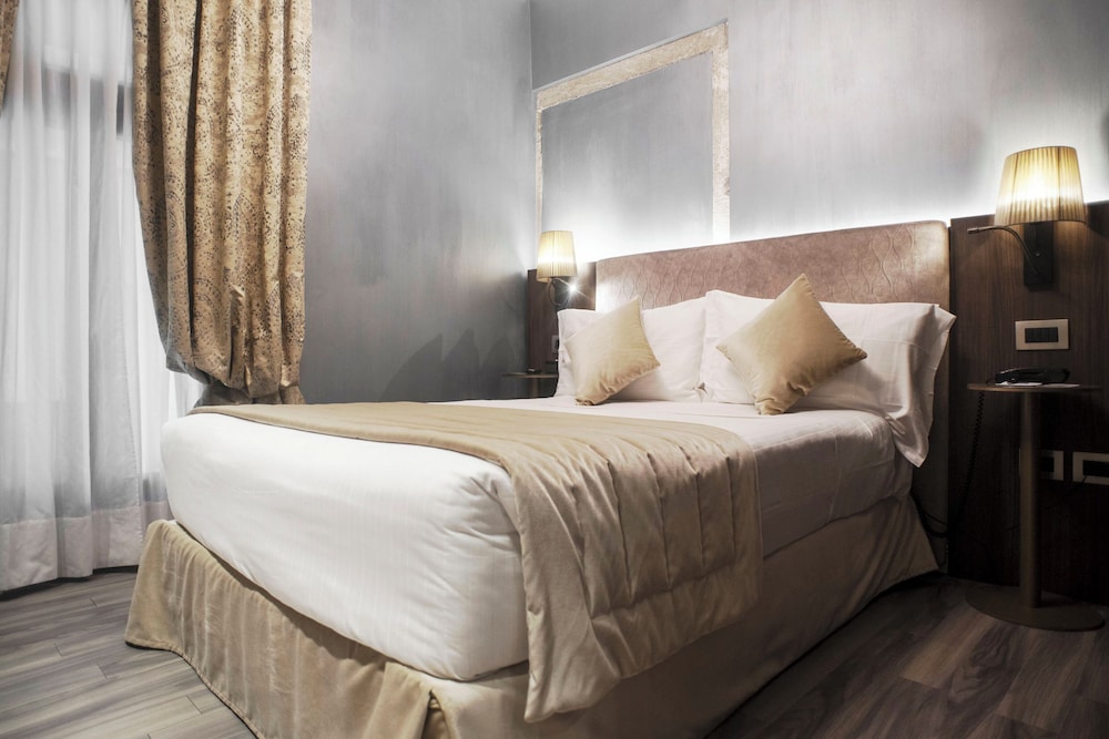 Executive Double Room (Small)