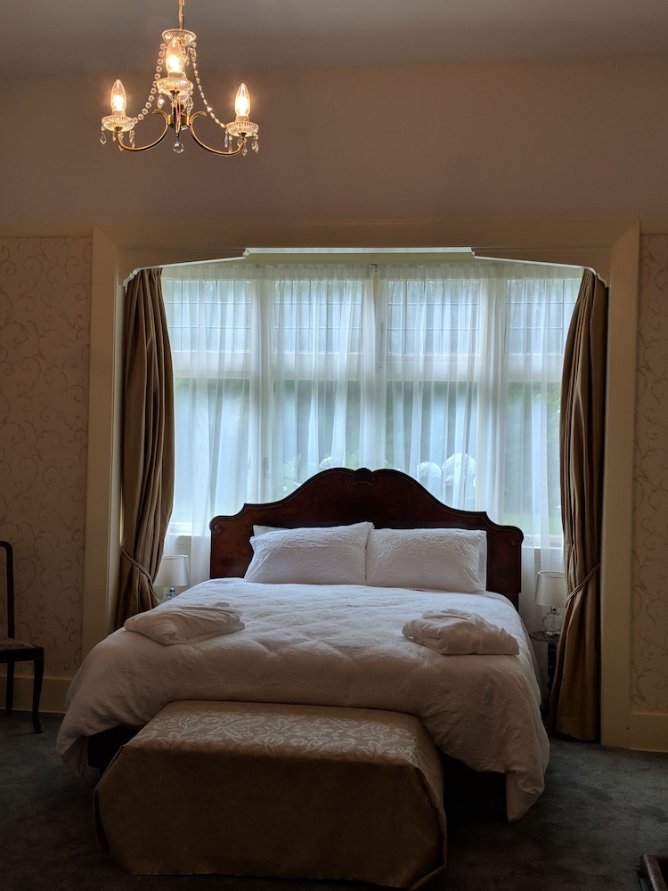The Wallace Room photo 2