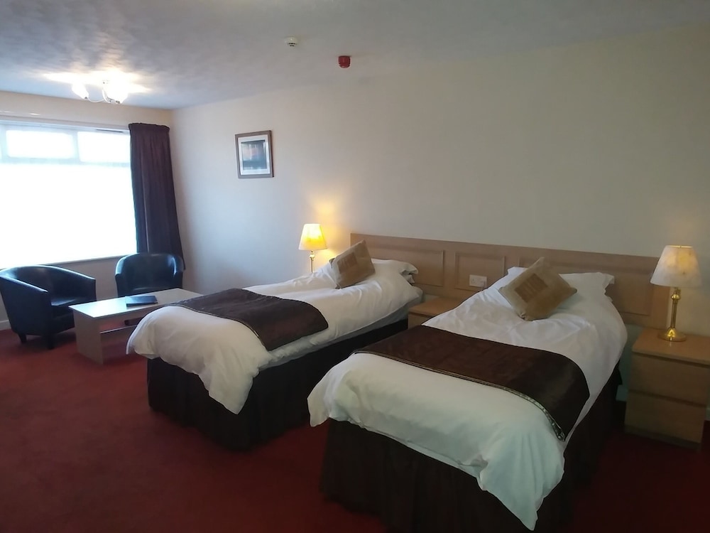 Twin Room, Ensuite photo 1