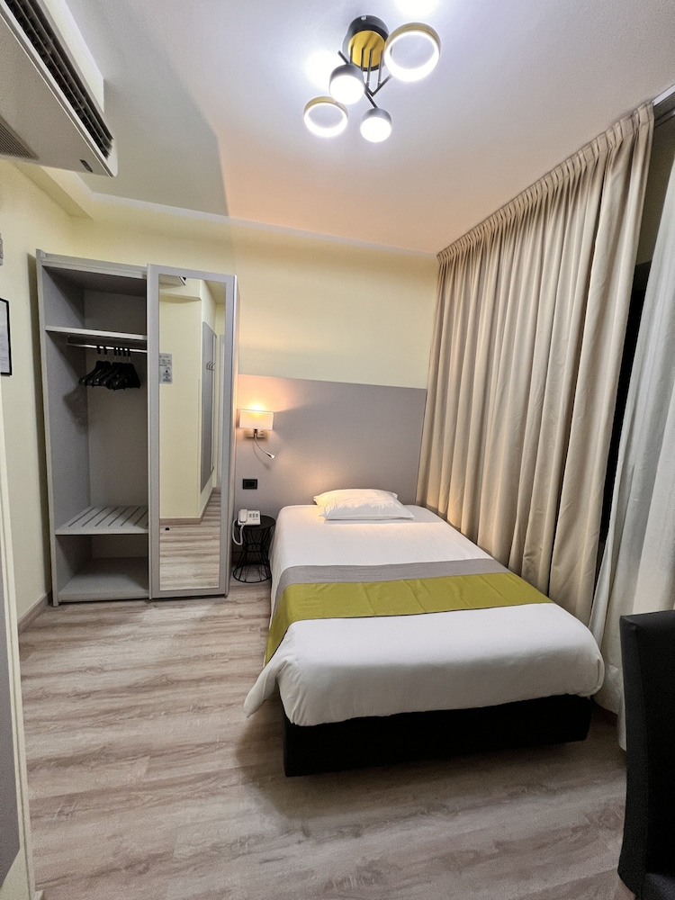 Economy Double Room - Photo 1