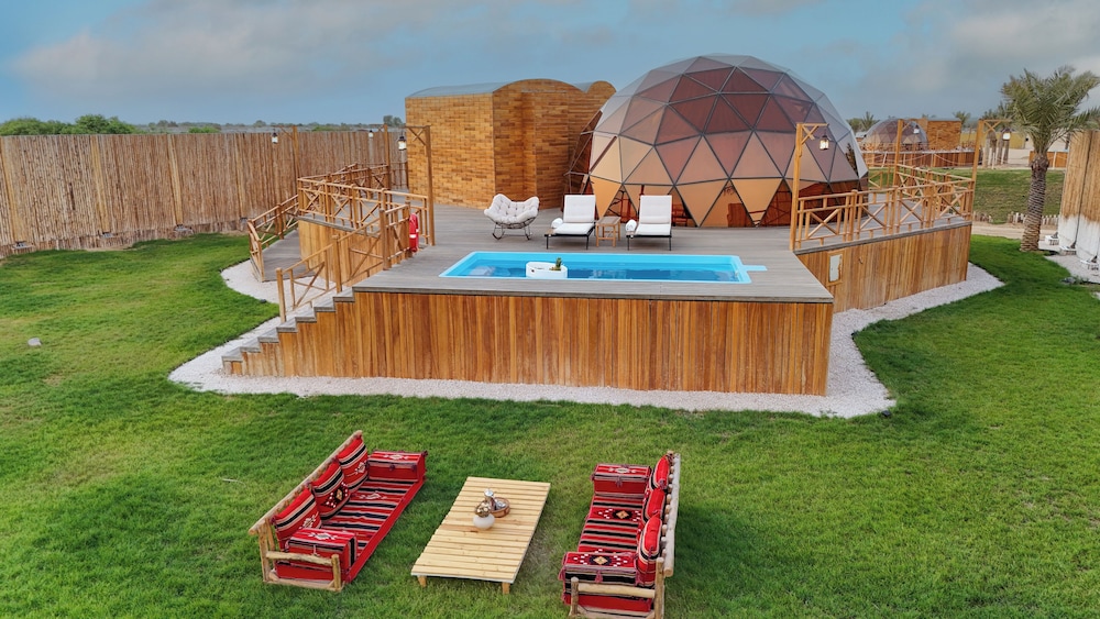 Dome with Half Board photo 1