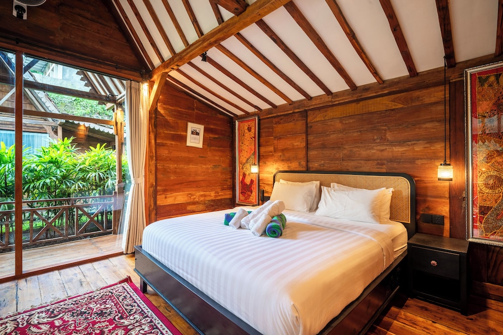 River Wooden House