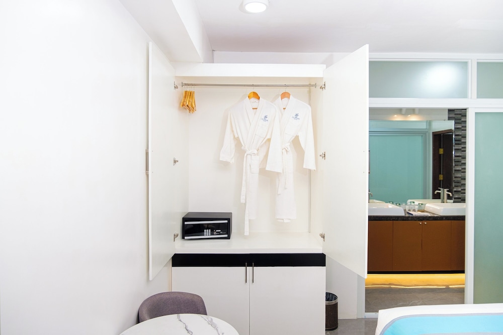 Premier Room - Photo 3