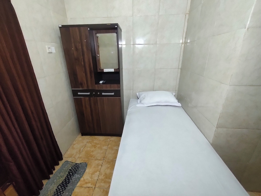 Standard Single Room photo 2