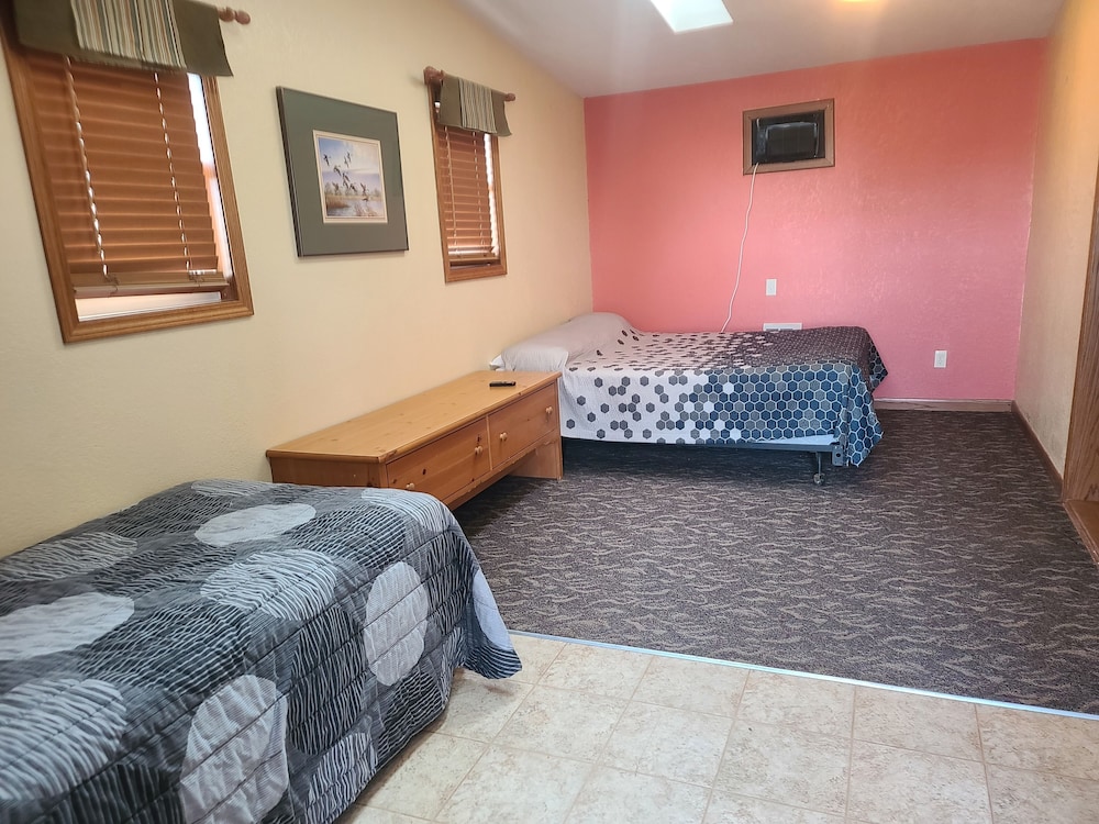 Standard Cabin, 5 Bedrooms, Kitchen photo 3
