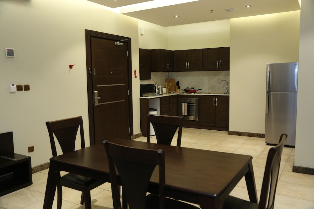 Suite, 2 Bedrooms (Emerald) photo 2