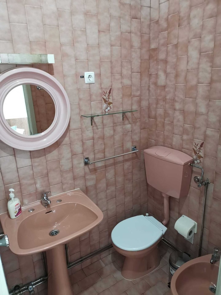 Twin Room, Private Bathroom photo 3