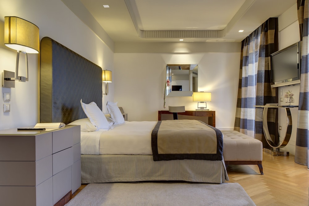 Junior Suite with Spa Access (2+1) - Photo 3