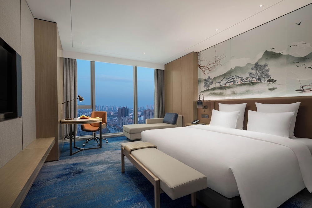 Superior Room, 1 King Bed