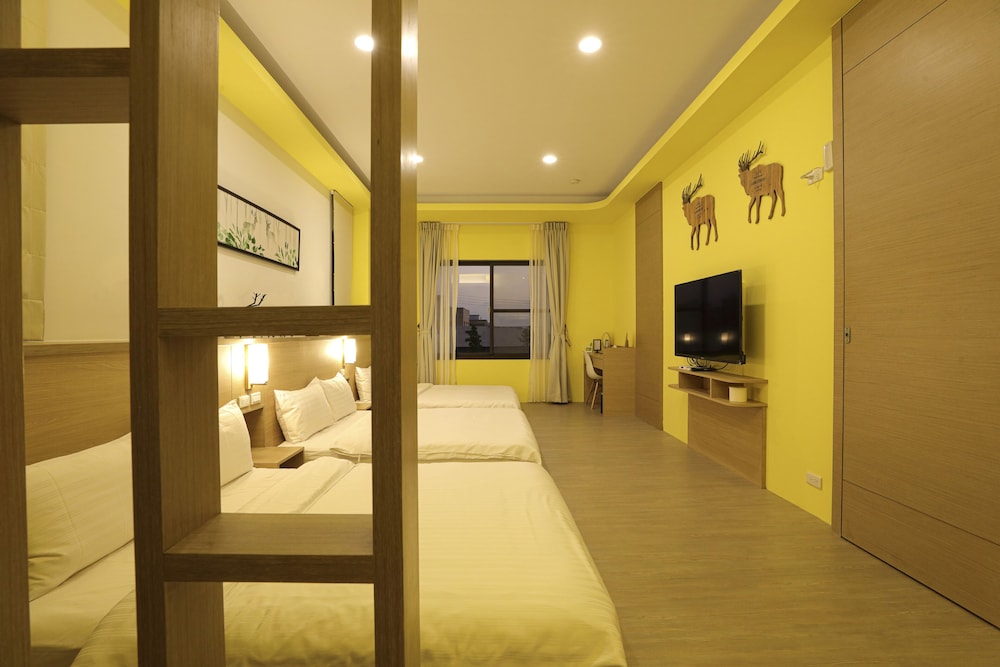 Family Room, Multiple Beds photo 1