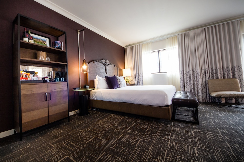 Premium Queen Room with Sky View