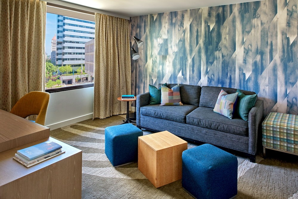 Suite, 1 King Bed, Mobility Accessible (Roll-in Shower) - Photo 1