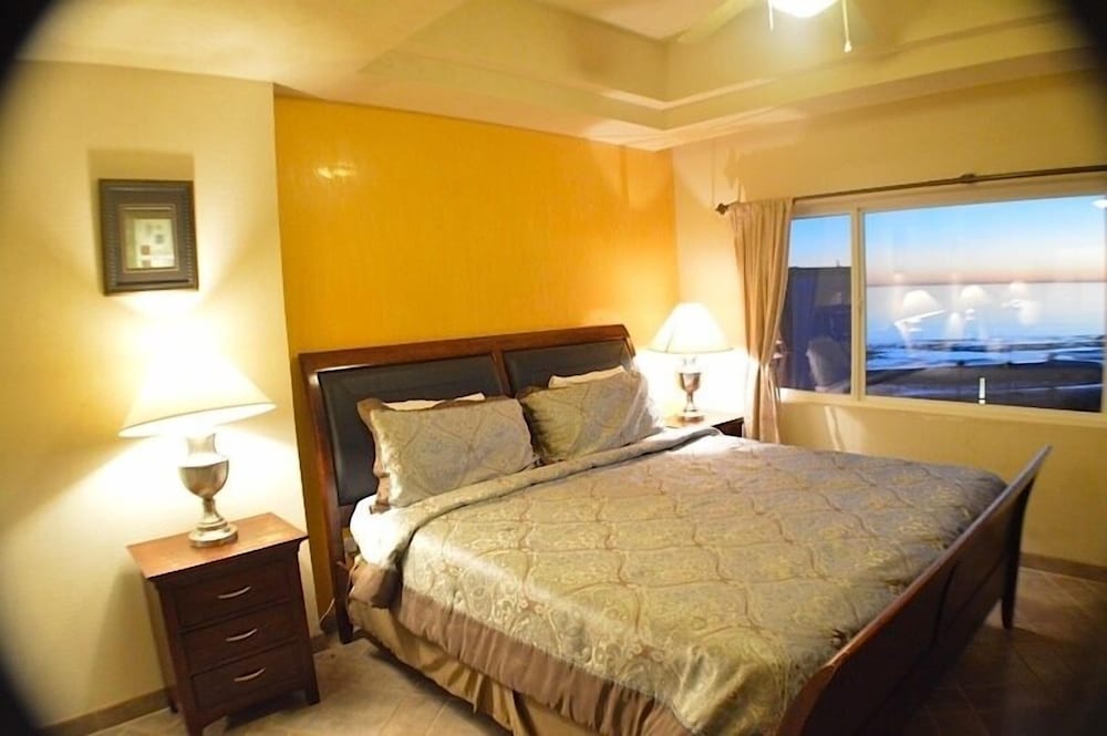 Condo, 1 Bedroom