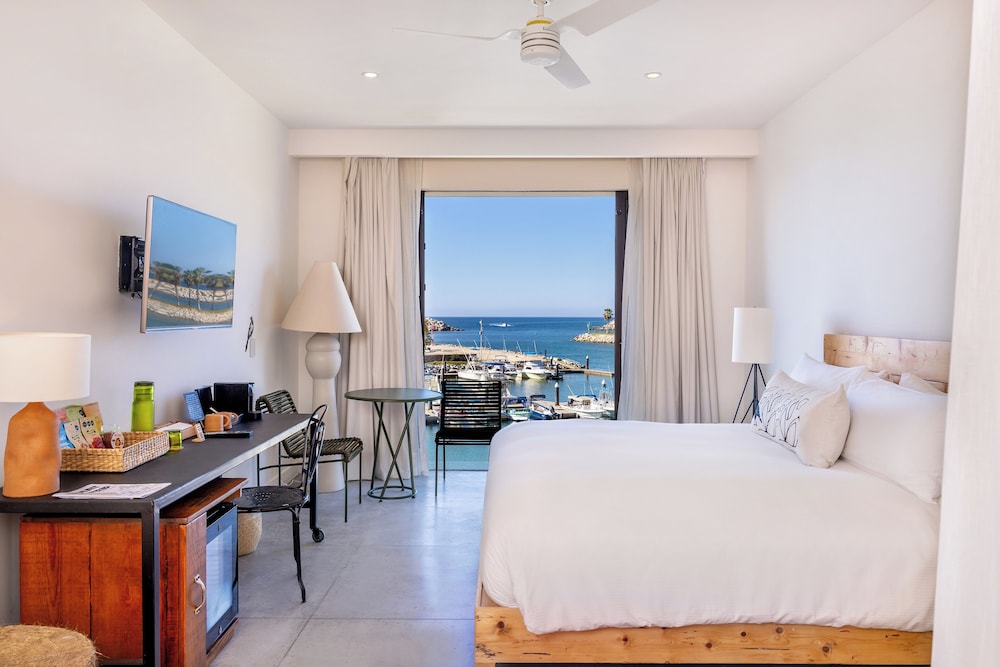 Room, 1 King Bed, Ocean View