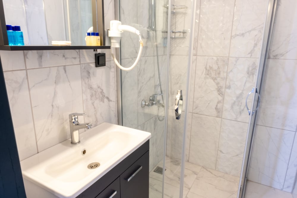 Standard Room - Photo 2