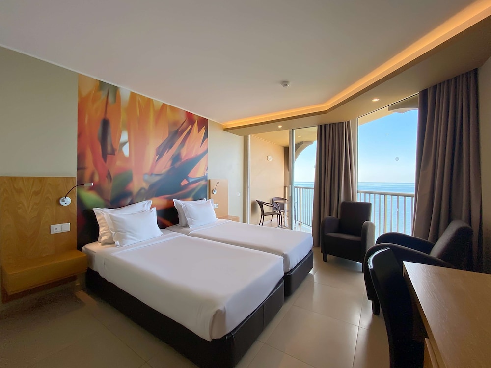Classic Twin Room, Sea View
