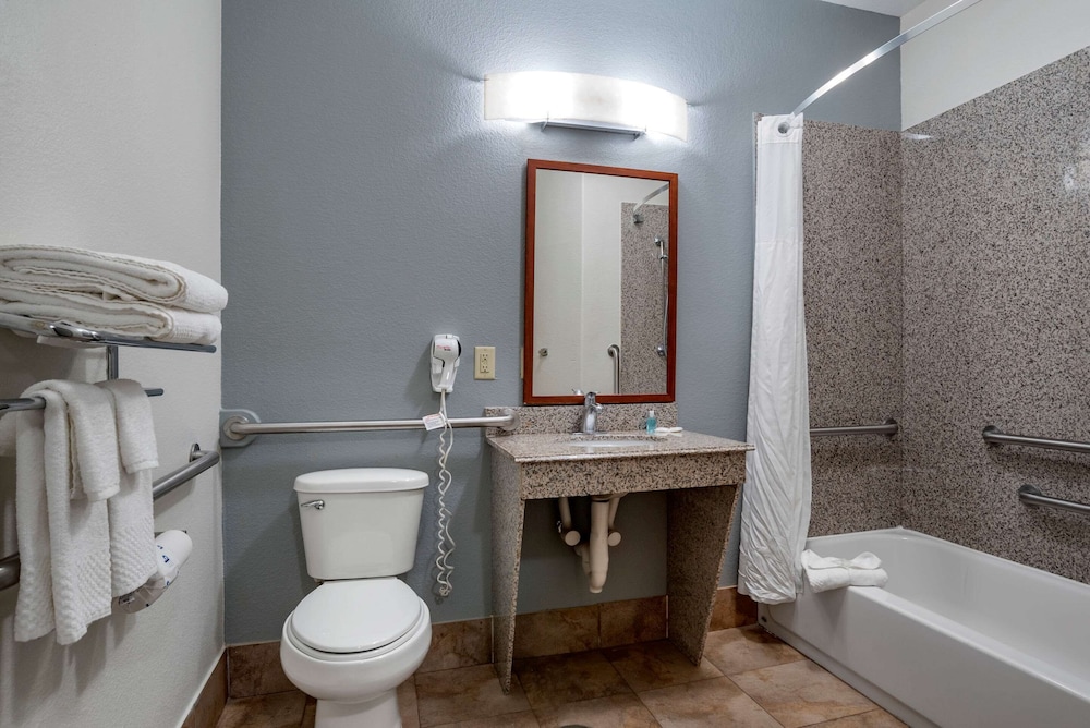 Suite, 2 Queen Beds, Accessible, Non Smoking - Photo 8