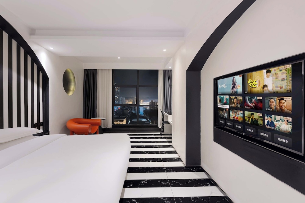 Classic Double Room, City View